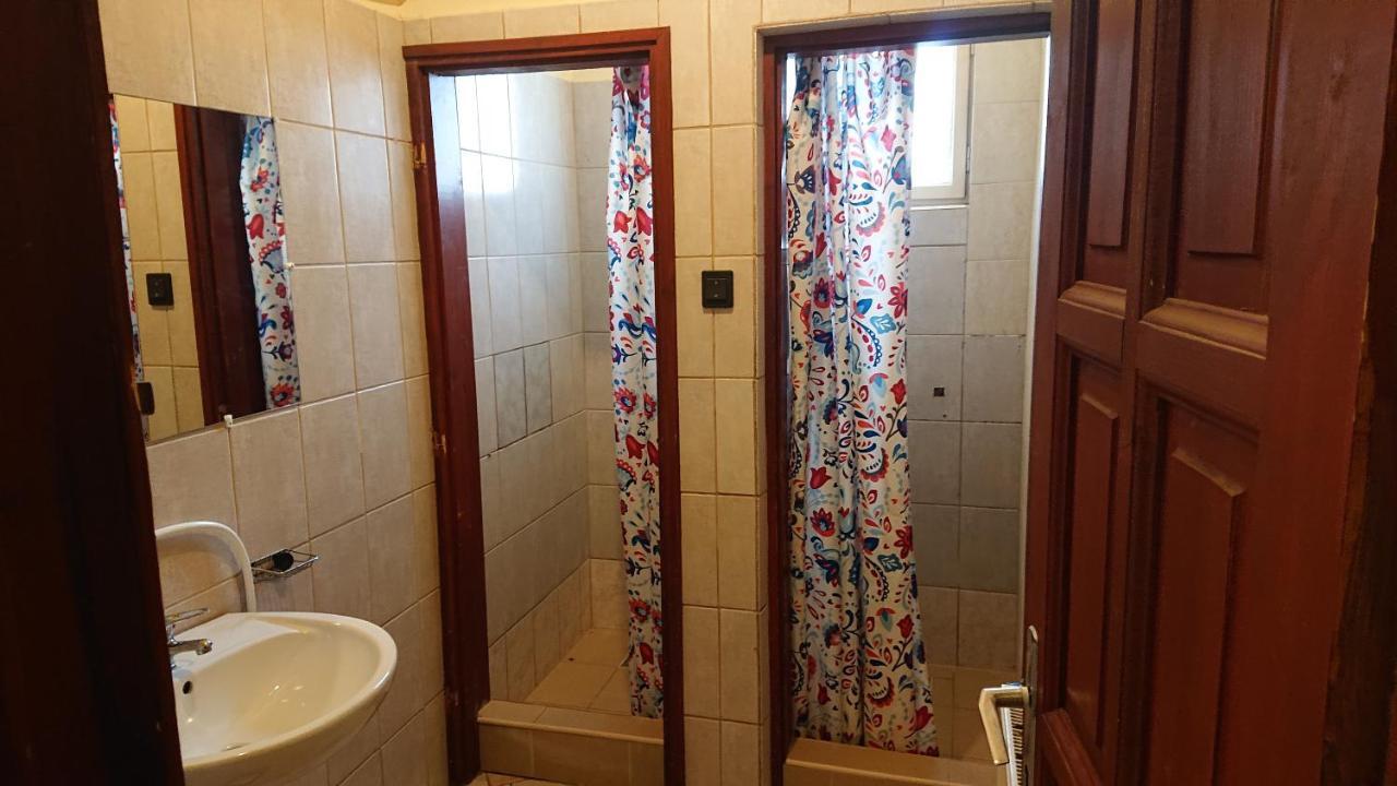 Pillango Munkasszallo Vandrarhem Budapest Exteriör bild